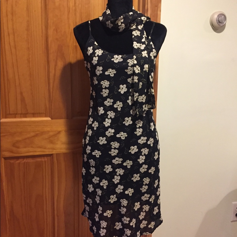 Cute summer dress with scarf Size M